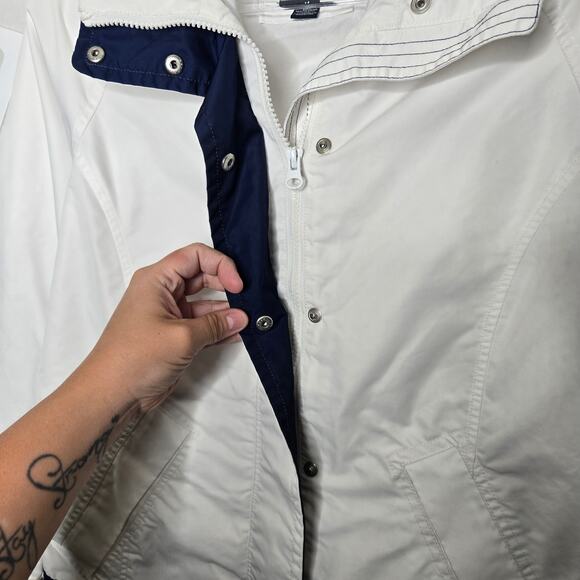 Nautica WH/NVY Sailing Wind Rain Jacket Womens SZ M Nautical Old Money Hooded - Picture 6 of 8